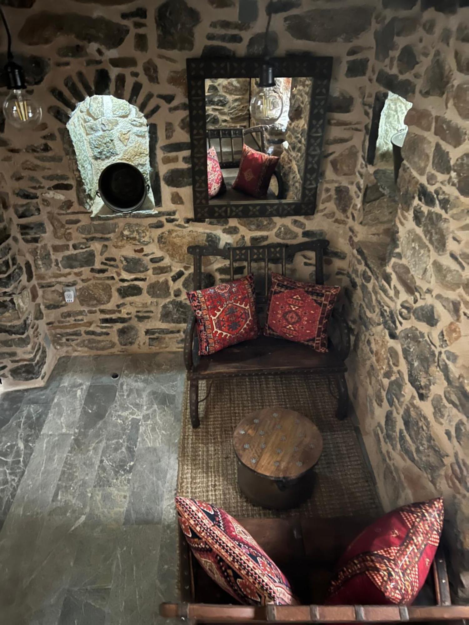 Byzantine Home In The Castle Mestá Exterior foto